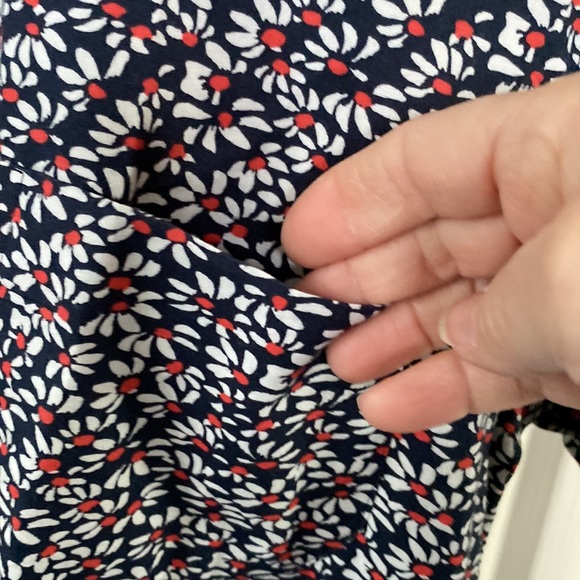 Mens classic J Crew short sleeve button down . Size small . - Picture 3 of 4